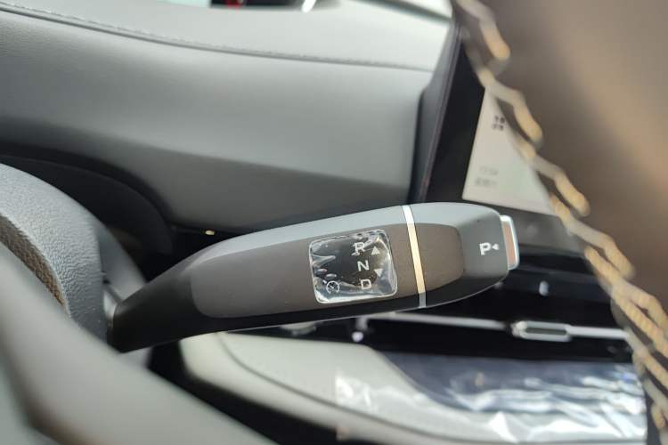Used CHANGAN CS55PLUS PHEV 2025 Smart New Blue Whale 125km Ultra-Range Edition Gear Lever