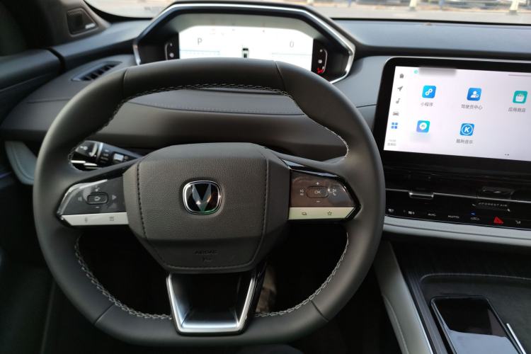 Used CHANGAN CS55PLUS PHEV 2025 Smart New Blue Whale 125km Battleship Edition Interior 2