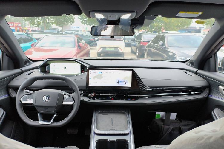 Used CHANGAN CS55PLUS PHEV 2025 Smart New Blue Whale 125km Battleship Edition Interior 2