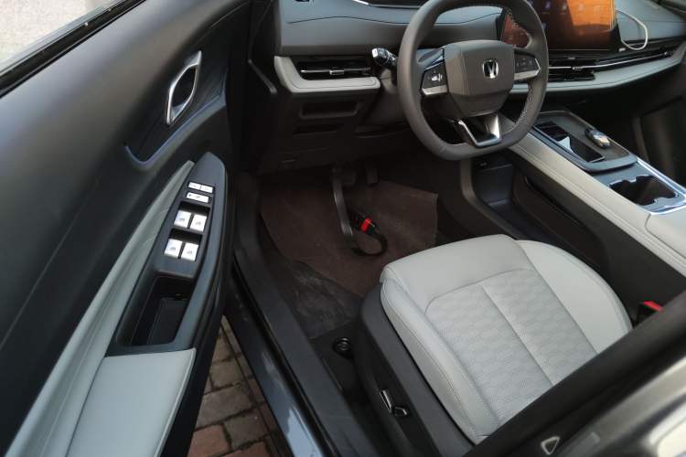 Used CHANGAN CS55PLUS PHEV 2025 Smart New Blue Whale 125km Battleship Edition Interior 3