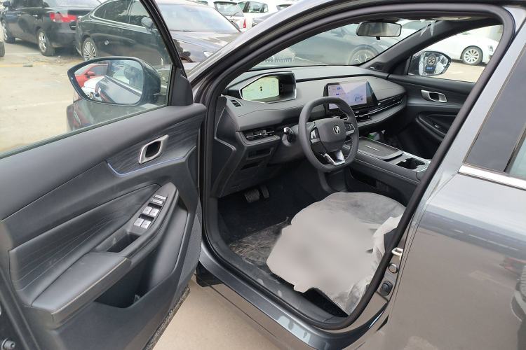 Used CHANGAN CS55PLUS PHEV 2025 Smart New Blue Whale 125km Battleship Edition Interior 3