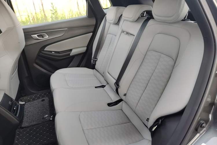 Used CHANGAN CS55PLUS PHEV 2025 Smart New Blue Whale 125km Battleship Edition Left Rear Seat