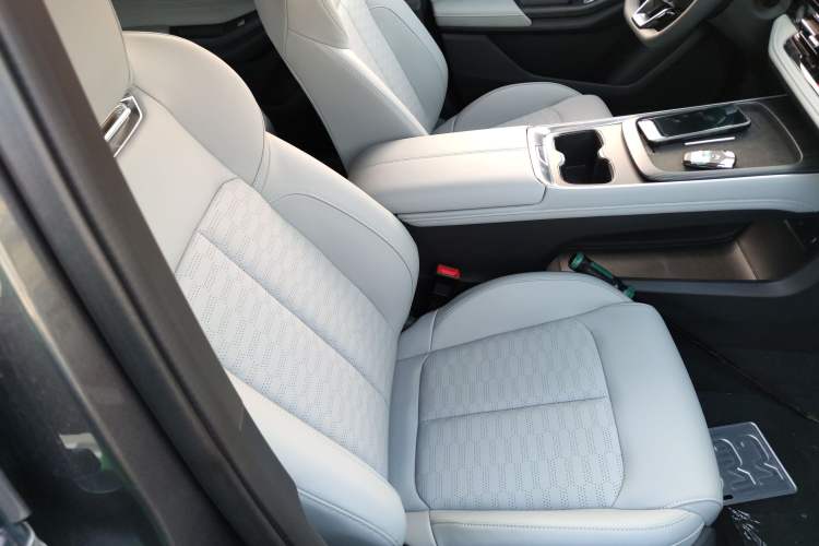 Used CHANGAN CS55PLUS PHEV 2025 Smart New Blue Whale 125km Battleship Edition Right Front Seat