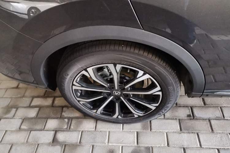 Used CHANGAN CS55PLUS PHEV 2025 Smart New Blue Whale 125km Battleship Edition Right Rear Wheel Hub