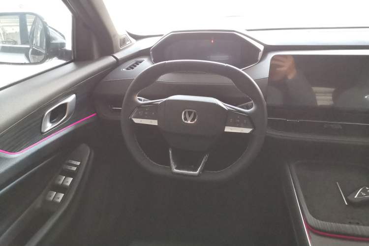 Used CHANGAN CS55PLUS PHEV 2025 Smart New Blue Whale 125km Battleship Edition Steering Wheel