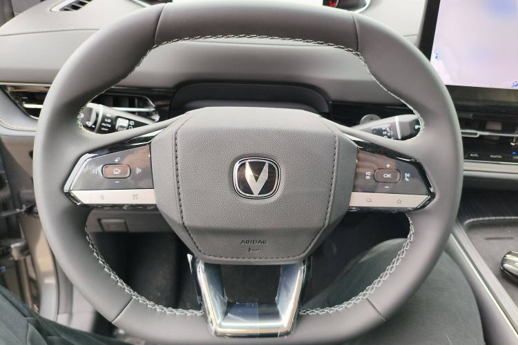 Used CHANGAN CS55PLUS PHEV 2025 Smart New Blue Whale 125km Battleship Edition Steering Wheel