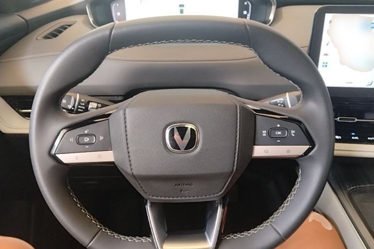 Used CHANGAN CS55PLUS PHEV 2025 Smart New Blue Whale 125km Battleship Edition Steering Wheel