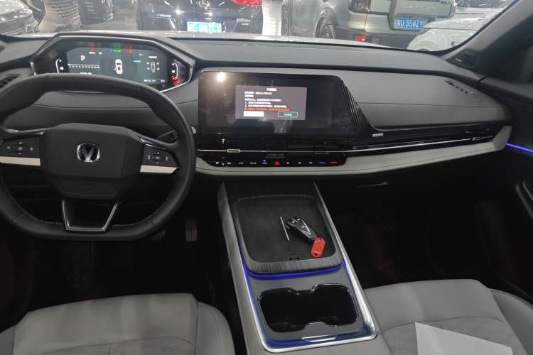 Used CHANGAN CS55PLUS PHEV 2025 Smart New Blue Whale 125km Battleship Edition Audio And AC Panel