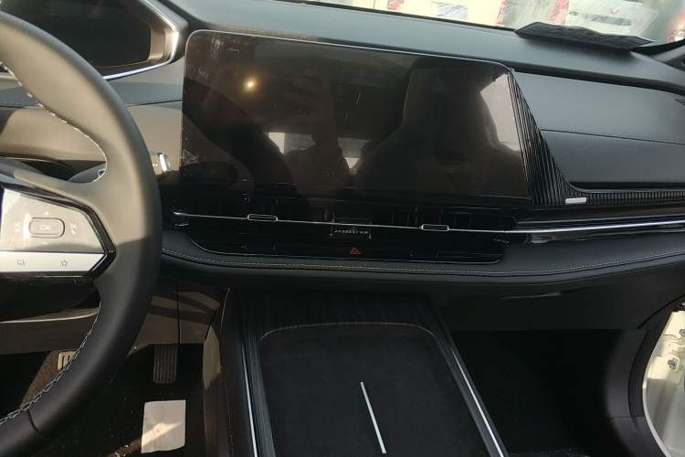 Used CHANGAN CS55PLUS PHEV 2025 Smart New Blue Whale 125km Battleship Edition Audio And AC Panel