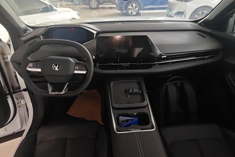 Used CHANGAN CS55PLUS PHEV 2025 Smart New Blue Whale 125km Battleship Edition Center Console