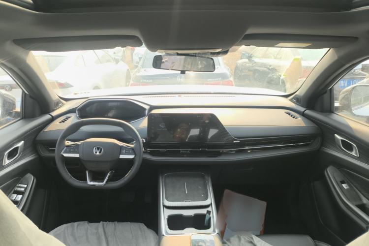 Used CHANGAN CS55PLUS PHEV 2025 Smart New Blue Whale 125km Battleship Edition Center Console