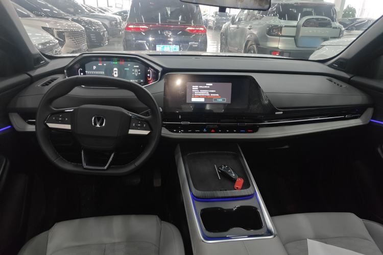 Used CHANGAN CS55PLUS PHEV 2025 Smart New Blue Whale 125km Battleship Edition Center Console