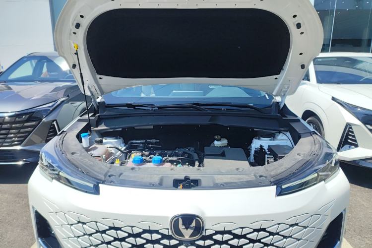 Used CHANGAN CS55PLUS PHEV 2025 Smart New Blue Whale 125km Battleship Edition Engine Bay