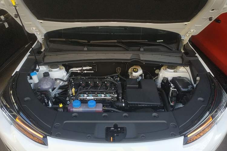 Used CHANGAN CS55PLUS PHEV 2025 Smart New Blue Whale 125km Battleship Edition Engine Bay