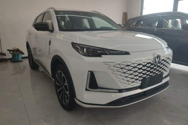 Used CHANGAN CS55PLUS PHEV 2025 Smart New Blue Whale 125km Battleship Edition Exterior 2