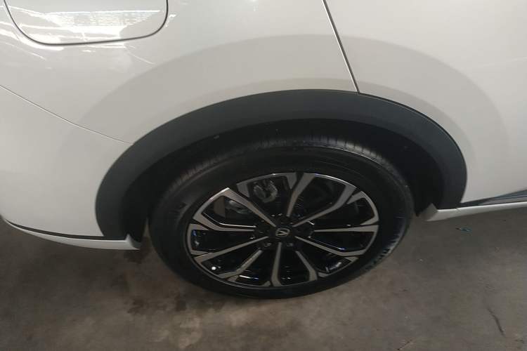 Used CHANGAN CS55PLUS PHEV 2025 Smart New Blue Whale 125km Battleship Edition Exterior 2