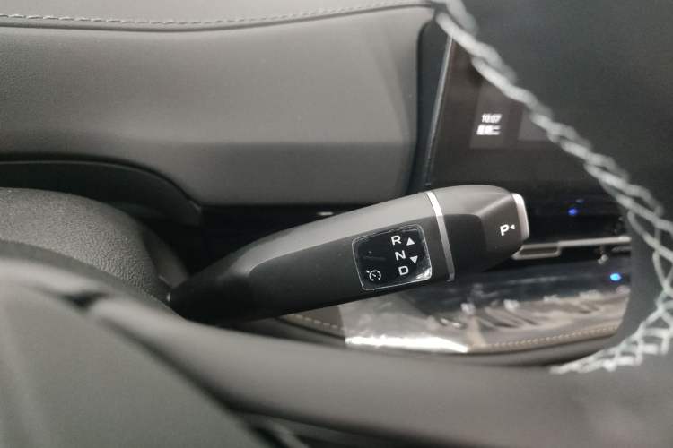 Used CHANGAN CS55PLUS PHEV 2025 Smart New Blue Whale 125km Battleship Edition Gear Lever