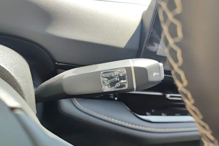 Used CHANGAN CS55PLUS PHEV 2025 Smart New Blue Whale 125km Battleship Edition Gear Lever