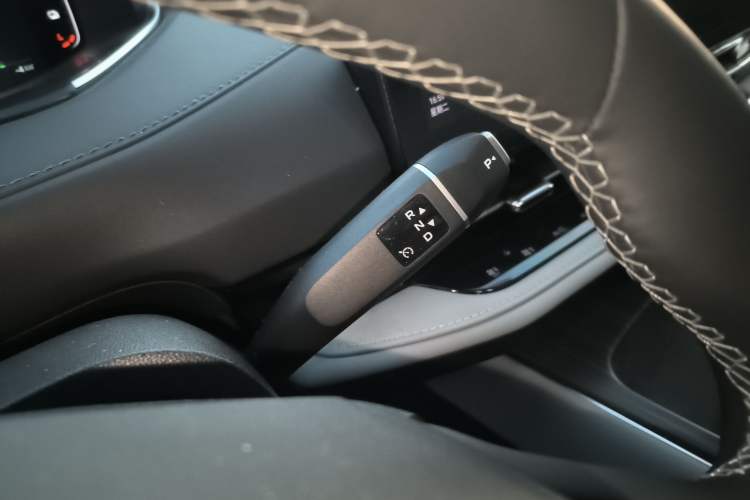 Used CHANGAN CS55PLUS PHEV 2025 Smart New Blue Whale 125km Ultra-Range Edition Gear Lever