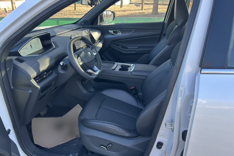 Used CHANGAN CS55PLUS PHEV 2025 Smart New Blue Whale 125km Battleship Edition Interior 6