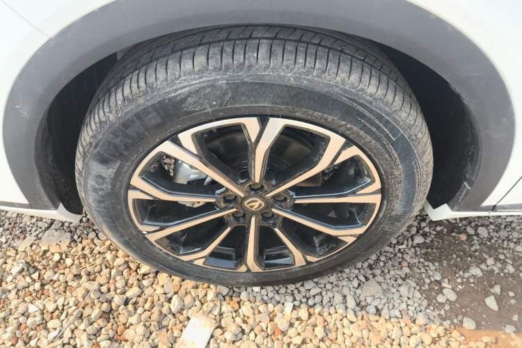 Used CHANGAN CS55PLUS PHEV 2025 Smart New Blue Whale 125km Battleship Edition Left Front Wheel Hub