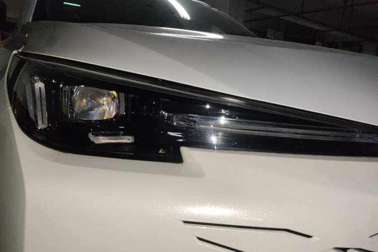 Used CHANGAN CS55PLUS PHEV 2025 Smart New Blue Whale 125km Battleship Edition Right Front Headlight