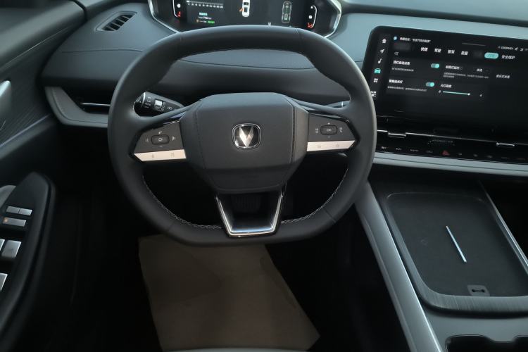 Used CHANGAN CS55PLUS PHEV 2025 Smart New Blue Whale 125km Ultra-Range Edition Steering Wheel