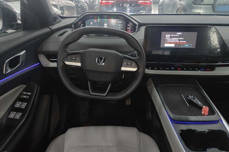 Used CHANGAN CS55PLUS PHEV 2025 Smart New Blue Whale 125km Battleship Edition Steering Wheel