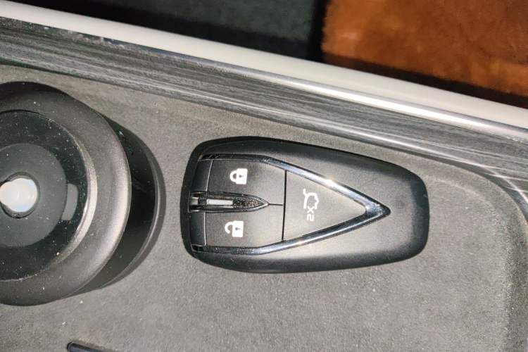 Used CHANGAN CS55PLUS PHEV 2025 Smart New Blue Whale 125km Battleship Edition Vehicle Key