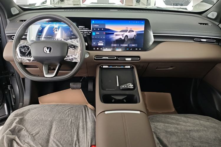 Used CHANGAN CS55PLUS PHEV 2026 Model, Smart New Blue Whale 125km Zhiyue Version Center Console