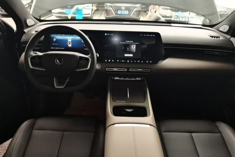 Used CHANGAN CS55PLUS PHEV 2026 Model, Smart New Blue Whale 125km Zhiyue Version Center Console