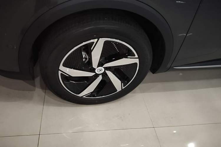 Used CHANGAN CS55PLUS PHEV 2026 Model, Smart New Blue Whale 125km Zhiyue Version Left Front Wheel Hub