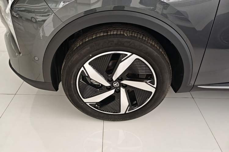 Used CHANGAN CS55PLUS PHEV 2026 Model, Smart New Blue Whale 125km Zhiyue Version Left Front Wheel Hub