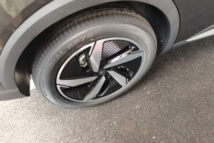 Used CHANGAN CS55PLUS PHEV 2026 Model, Smart New Blue Whale 125km Zhiyue Version Right Rear Wheel Hub