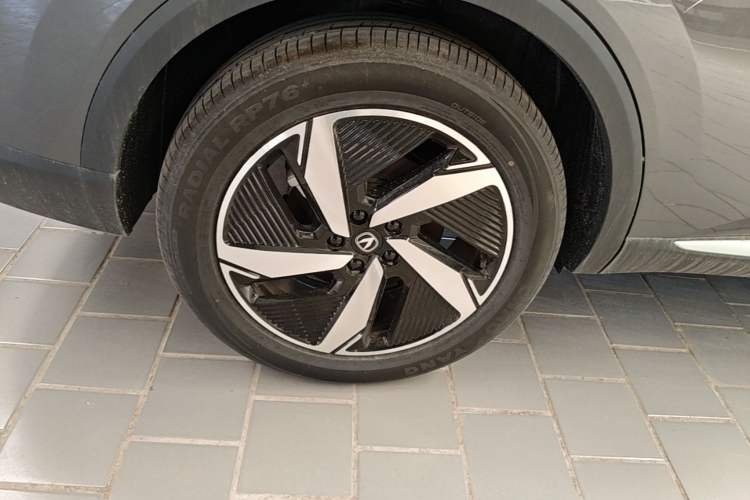 Used CHANGAN CS55PLUS PHEV 2026 Model, Smart New Blue Whale 125km Zhiyue Version Right Rear Wheel Hub