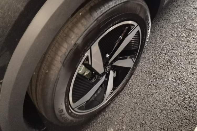 Used CHANGAN CS55PLUS PHEV 2026 Model, Smart New Blue Whale 125km Zhiyue Version Right Rear Wheel Hub