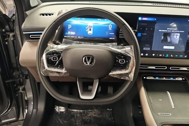 Used CHANGAN CS55PLUS PHEV 2026 Model, Smart New Blue Whale 125km Zhiyue Version Steering Wheel