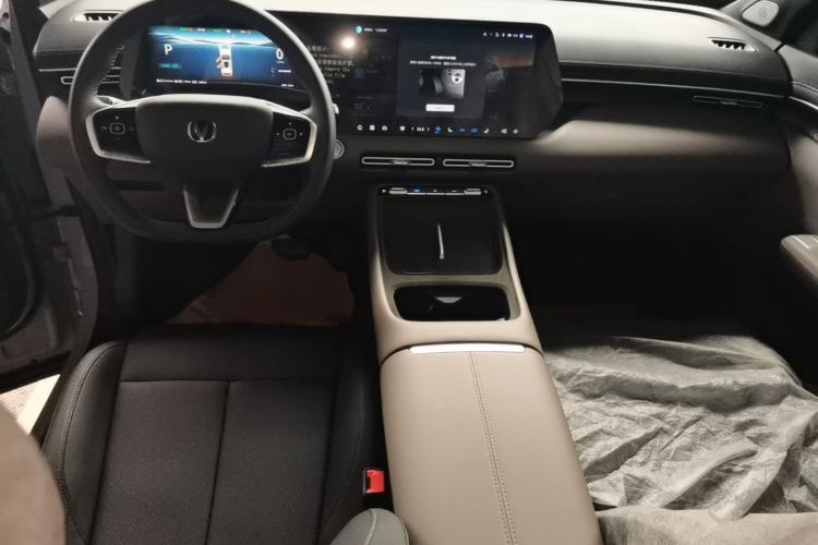 Used CHANGAN CS55PLUS PHEV 2026 Model, Smart New Blue Whale 125km Zhiyue Version Center Console