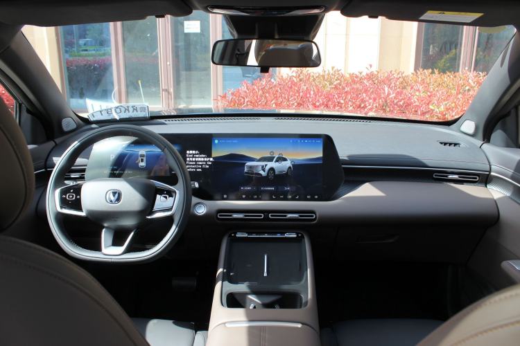 Used CHANGAN CS55PLUS PHEV 2026 Model, Smart New Blue Whale 125km Zhiyue Version Center Console