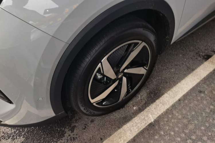 Used CHANGAN CS55PLUS PHEV 2026 Model, Smart New Blue Whale 125km Zhiyue Version Left Front Wheel Hub