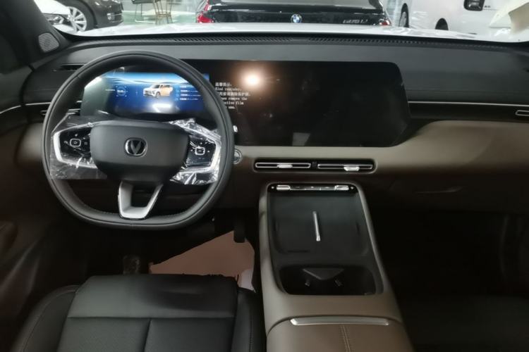 Used CHANGAN CS55PLUS PHEV 2026 Model, Smart New Blue Whale 125km Zhiyue Version Center Console