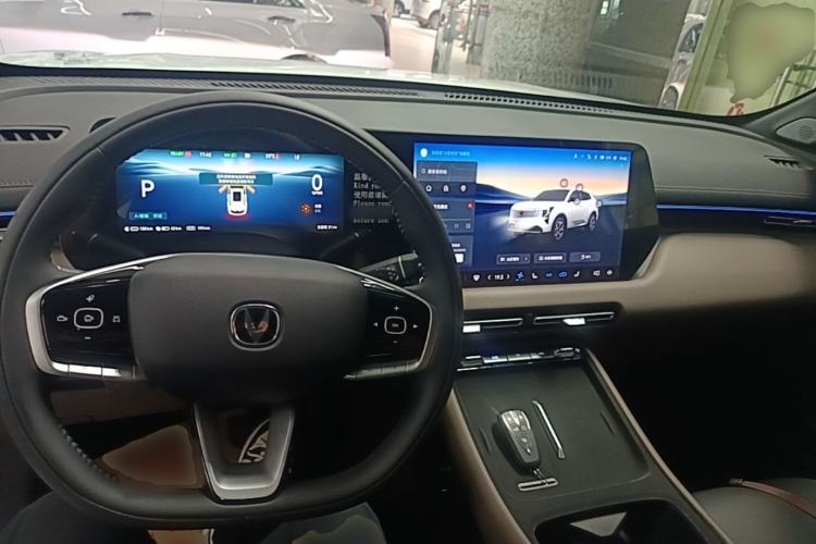 Used CHANGAN CS55PLUS PHEV 2026 Model, Smart New Blue Whale 125km Zhiyue Version Center Console