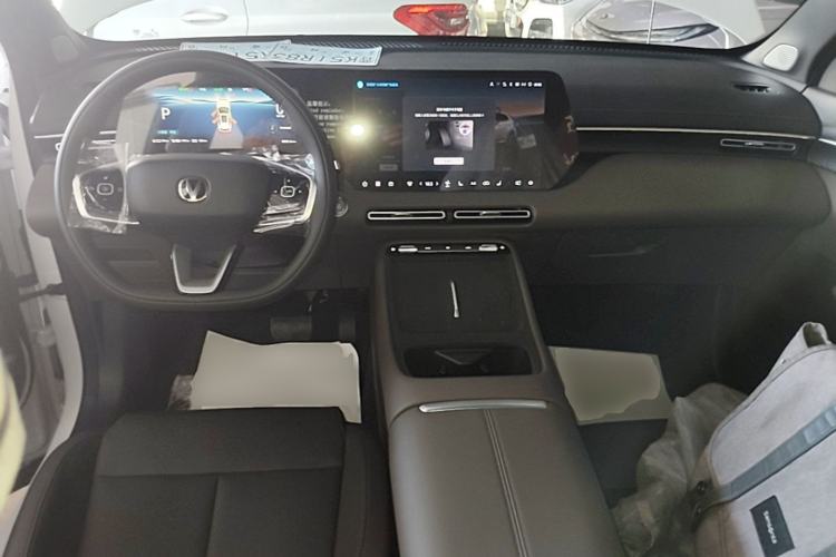 Used CHANGAN CS55PLUS PHEV 2026 Model, Smart New Blue Whale 125km Zhiyue Version Center Console
