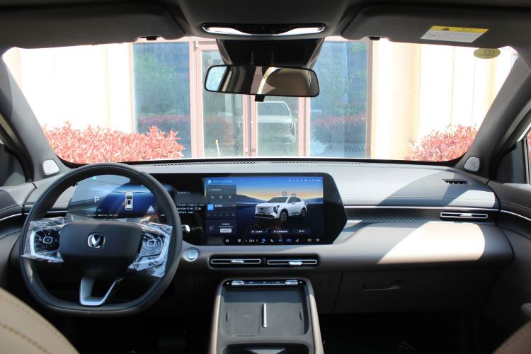 Used CHANGAN CS55PLUS PHEV 2026 Model, Smart New Blue Whale 125km Zhiyue Version Center Console