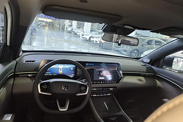 Used CHANGAN CS55PLUS PHEV 2026 Model, Smart New Blue Whale 125km Zhiyue Version Center Console