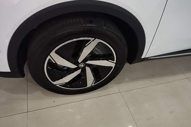 Used CHANGAN CS55PLUS PHEV 2026 Model, Smart New Blue Whale 125km Zhiyue Version Left Front Wheel Hub