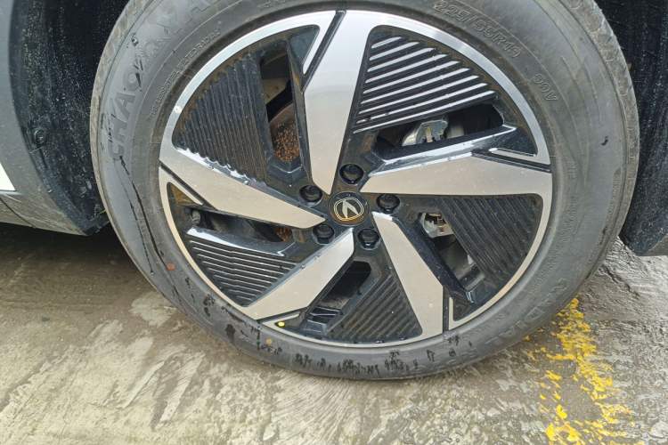Used CHANGAN CS55PLUS PHEV 2026 Model, Smart New Blue Whale 125km Zhiyue Version Right Front Wheel Hub