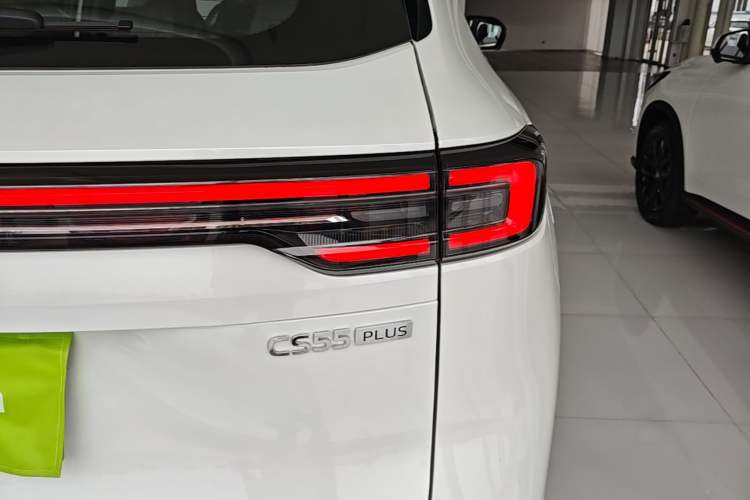 Used CHANGAN CS55PLUS PHEV 2026 Model, Smart New Blue Whale 125km Zhiyue Version Right Rear Taillight
