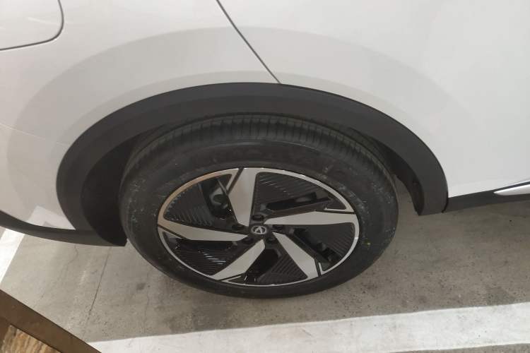Used CHANGAN CS55PLUS PHEV 2026 Model, Smart New Blue Whale 125km Zhiyue Version Right Rear Wheel Hub