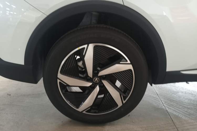 Used CHANGAN CS55PLUS PHEV 2026 Model, Smart New Blue Whale 125km Zhiyue Version Right Rear Wheel Hub